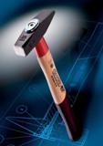 470 Стандартные слесарные молотки Gedore ROTBAND-PLUS 600 E с кованым бойком из специальной стали по немецкому стандарту DIN 1041 Эргономичная рукоятка из ясеня по DIN 5111 К Каталог GEDORE 2012 Ручной инструмент, специнструмент и инструментальная мебель Стр. 470