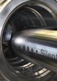 598 Токарная антивибрационная расточная оправка Sandvik Coromant Silent Tools крупным планом на полностраничной иллюстрации инструментального каталога Каталог SANDVIK COROMANT 2017 Резцы токарные с режущими сменными пластинами Инструментальная оснастка для металлорежущих станков Стр. 